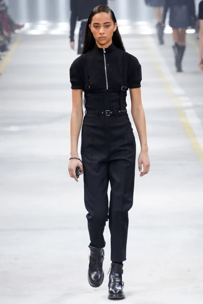 Look 13